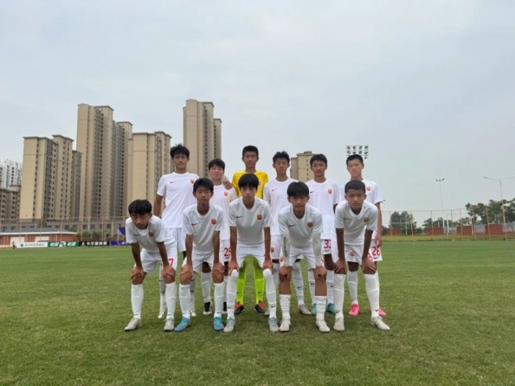 海港U15队比赛画面